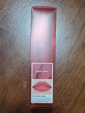 I'm meme lip silhouette matte velvet tint flare Coral